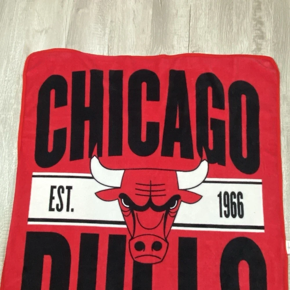 Northwest NBA Chicago Bulls Singular Silk Touch Throw Blanket, 42x57‎